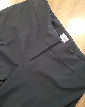 Chico's Black Straight Leg Dress Pants Flat Front Classic Fit Stretch M Petite